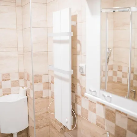 Sunny Paradise アパート